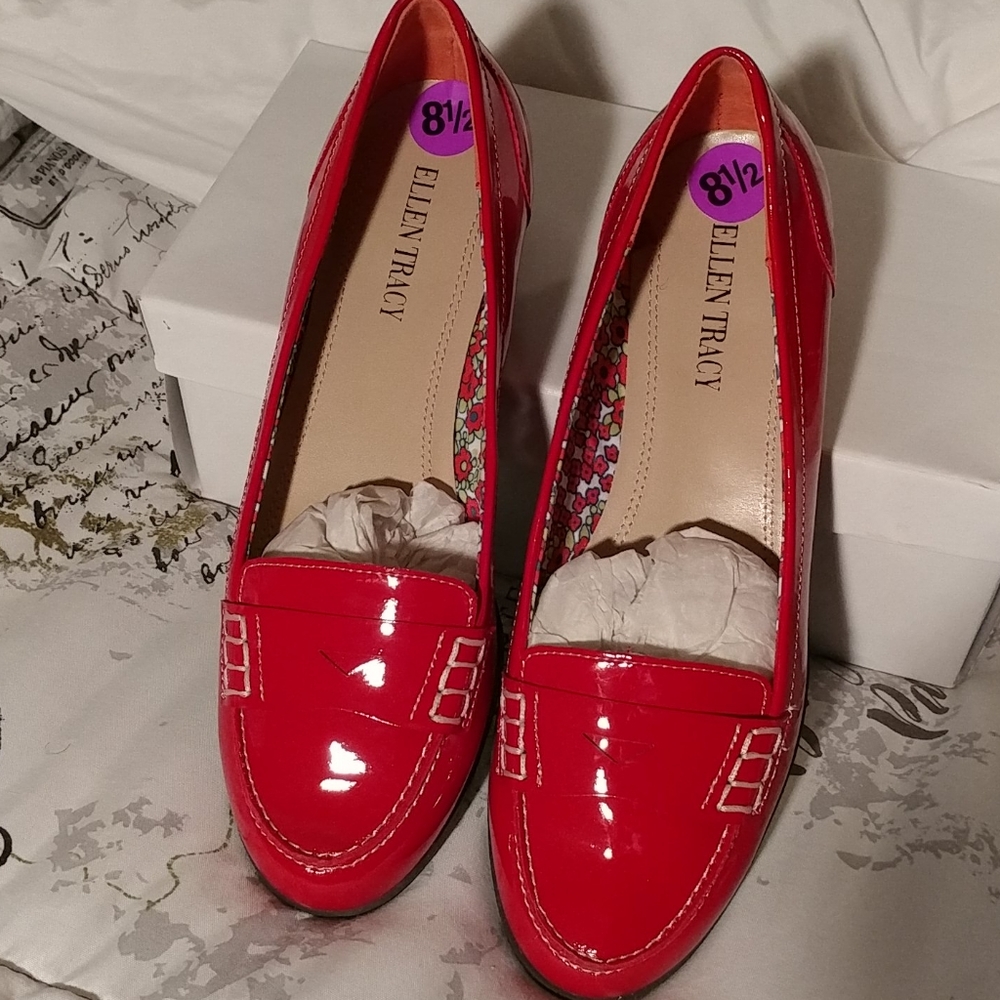 Ellen Tracy loafer